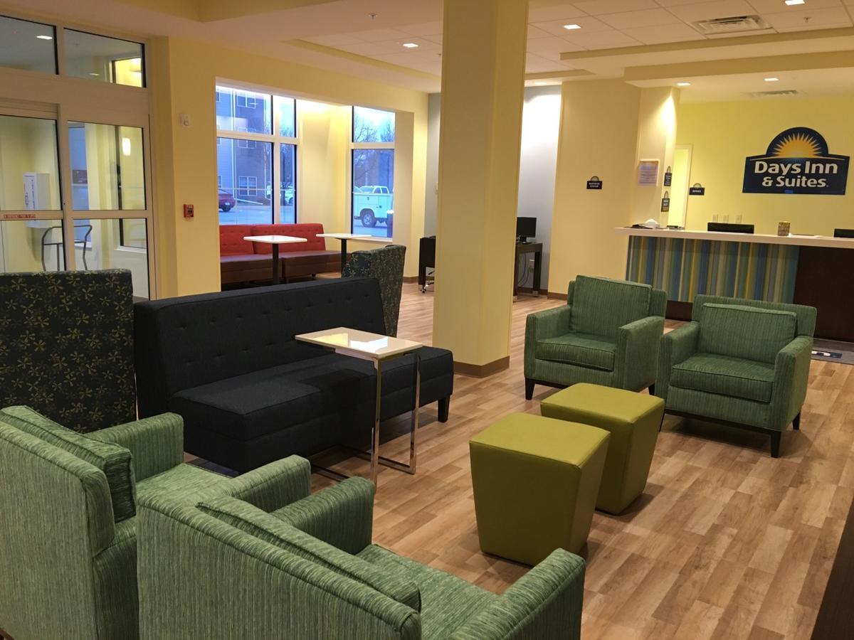 Days Inn & Suites By Wyndham Kearney Ne Exteriör bild