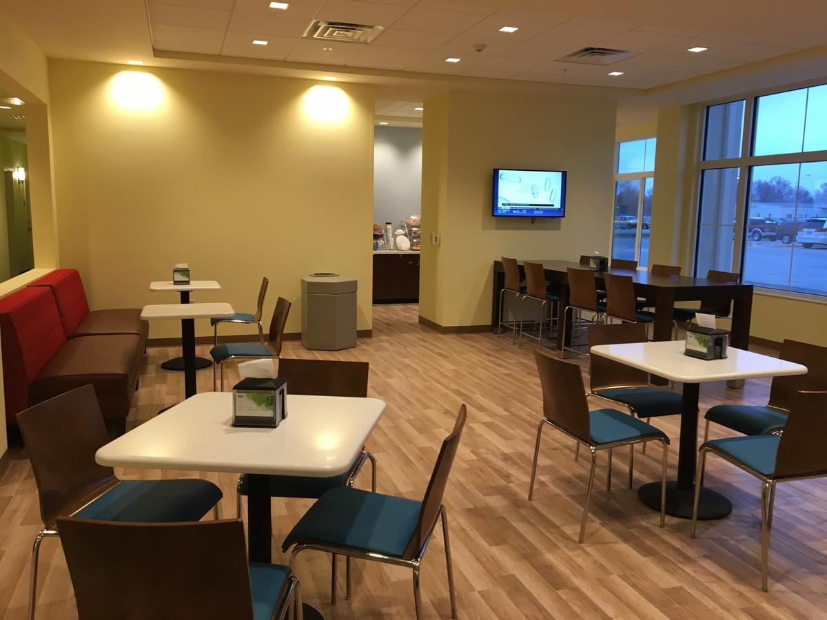 Days Inn & Suites By Wyndham Kearney Ne Exteriör bild