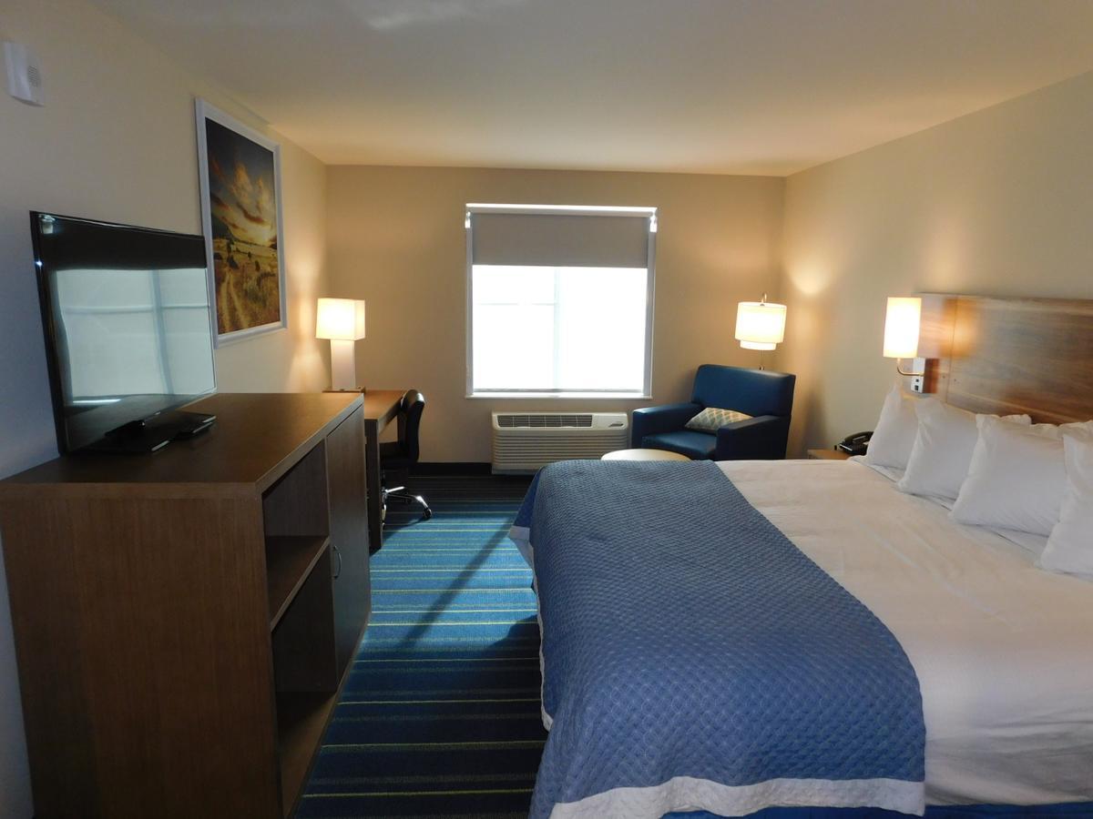 Days Inn & Suites By Wyndham Kearney Ne Exteriör bild