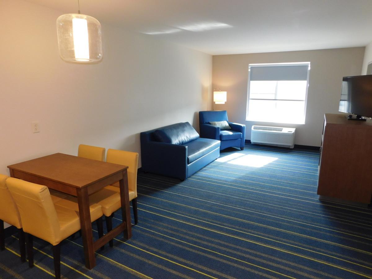 Days Inn & Suites By Wyndham Kearney Ne Exteriör bild
