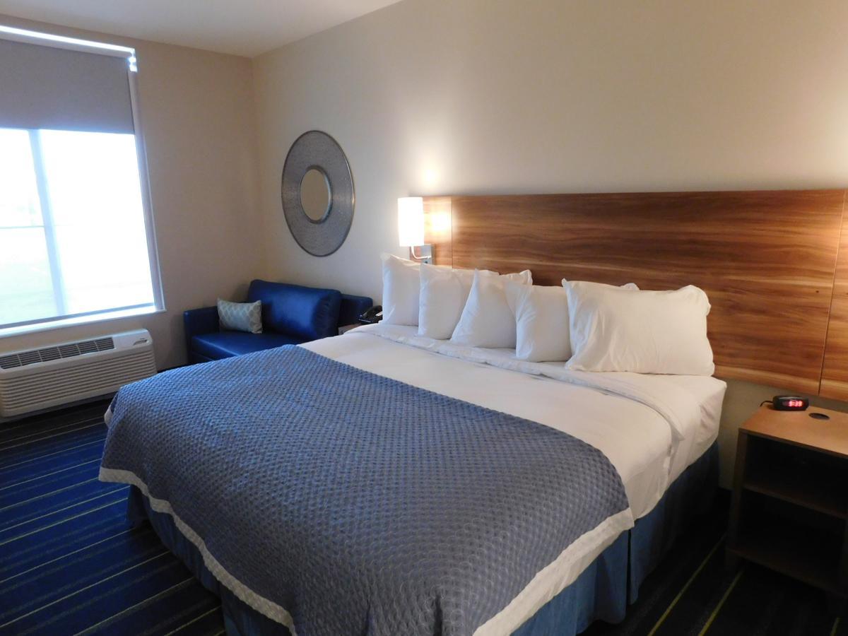 Days Inn & Suites By Wyndham Kearney Ne Exteriör bild