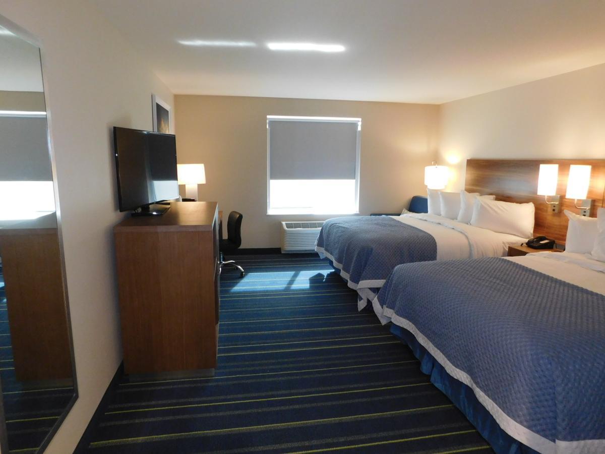 Days Inn & Suites By Wyndham Kearney Ne Exteriör bild